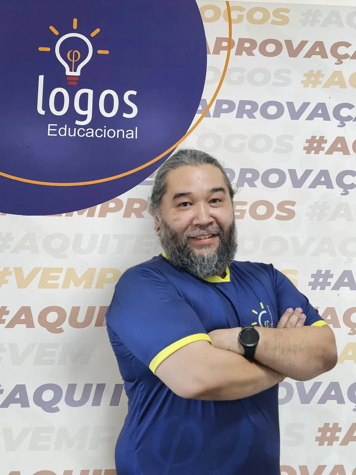 Nakamura, professor(a) de Física no Logos Educacional