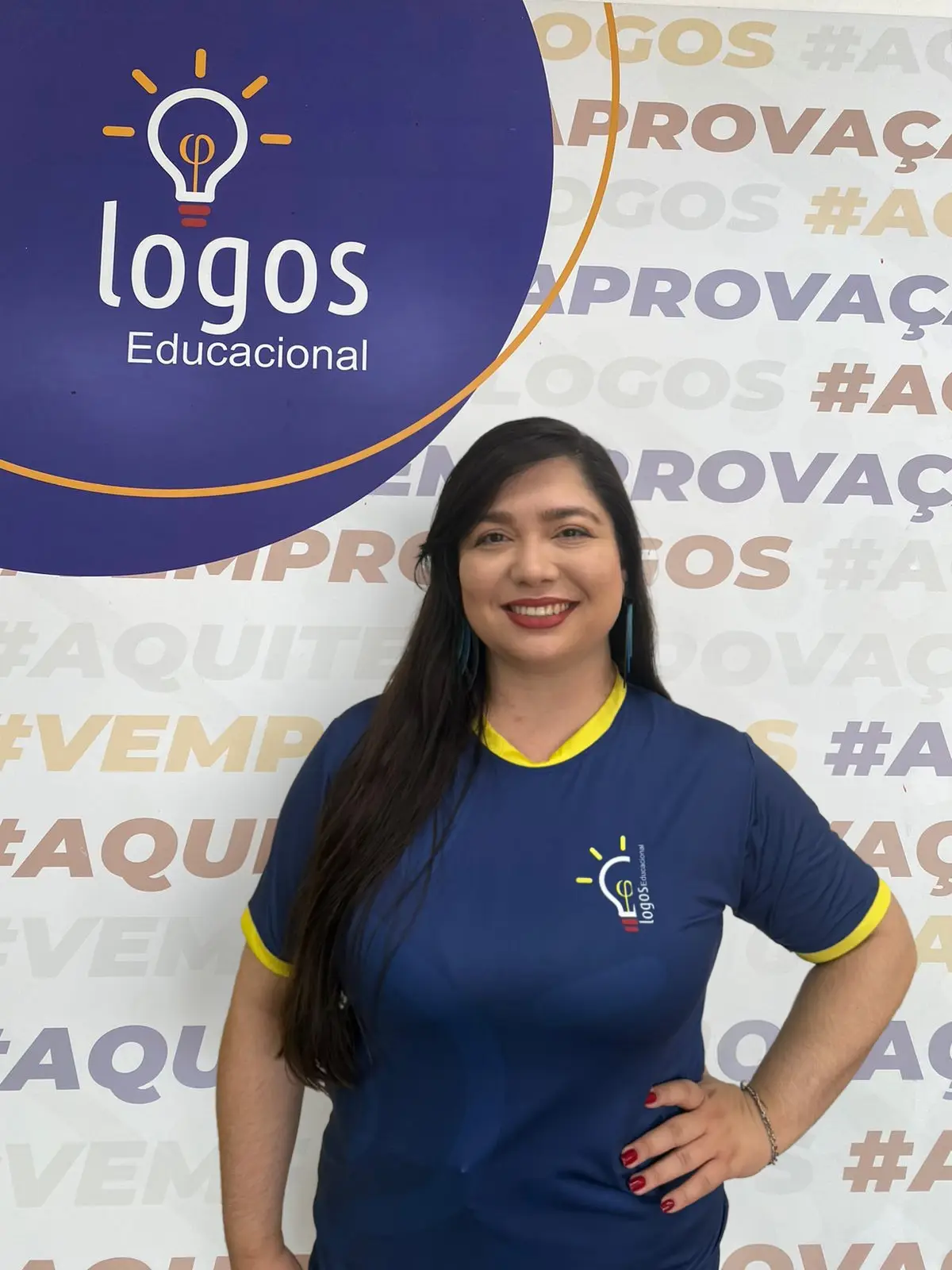 Paola, professor(a) de História no Logos Educacional